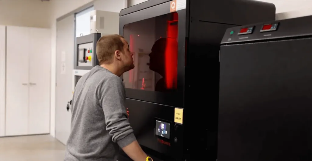 3D отпечатаната шприцформа замества алуминия на една десета от цената