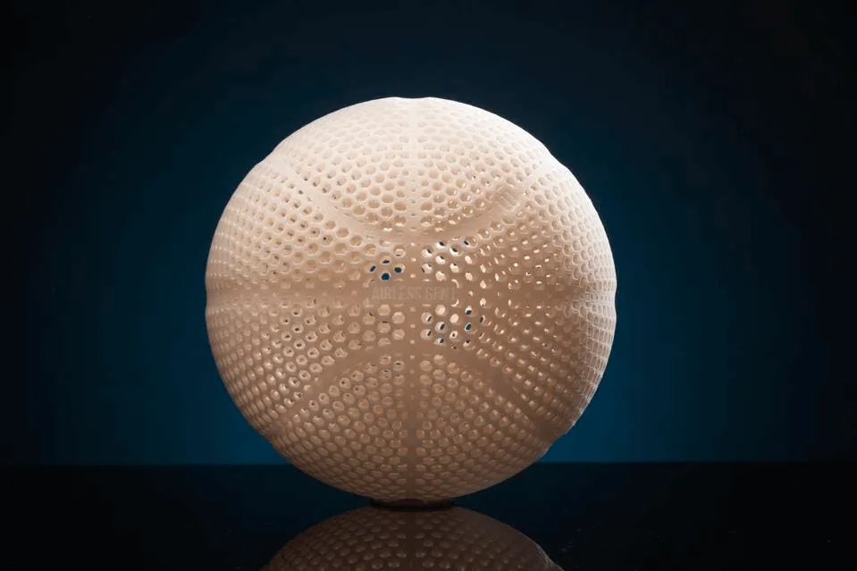 Новата 3D отпечатана баскетболна топка AIRLESS GEN1 на WILSON излезе на пазара