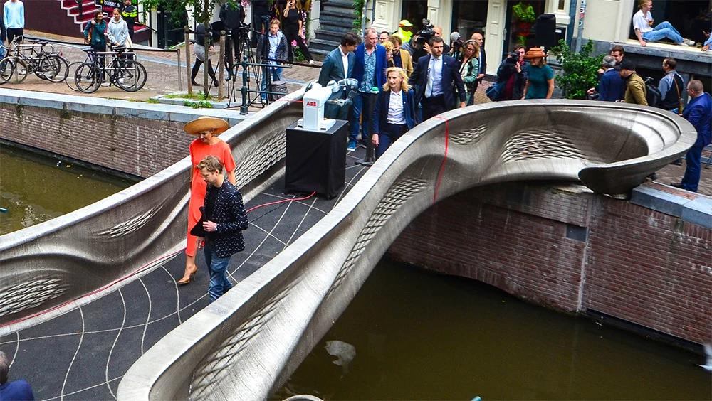 3D Printing A Steel Bridge in Amsterdam